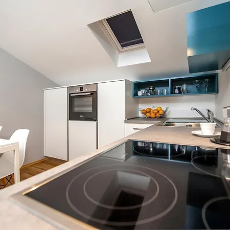 Lili Апартаменты *